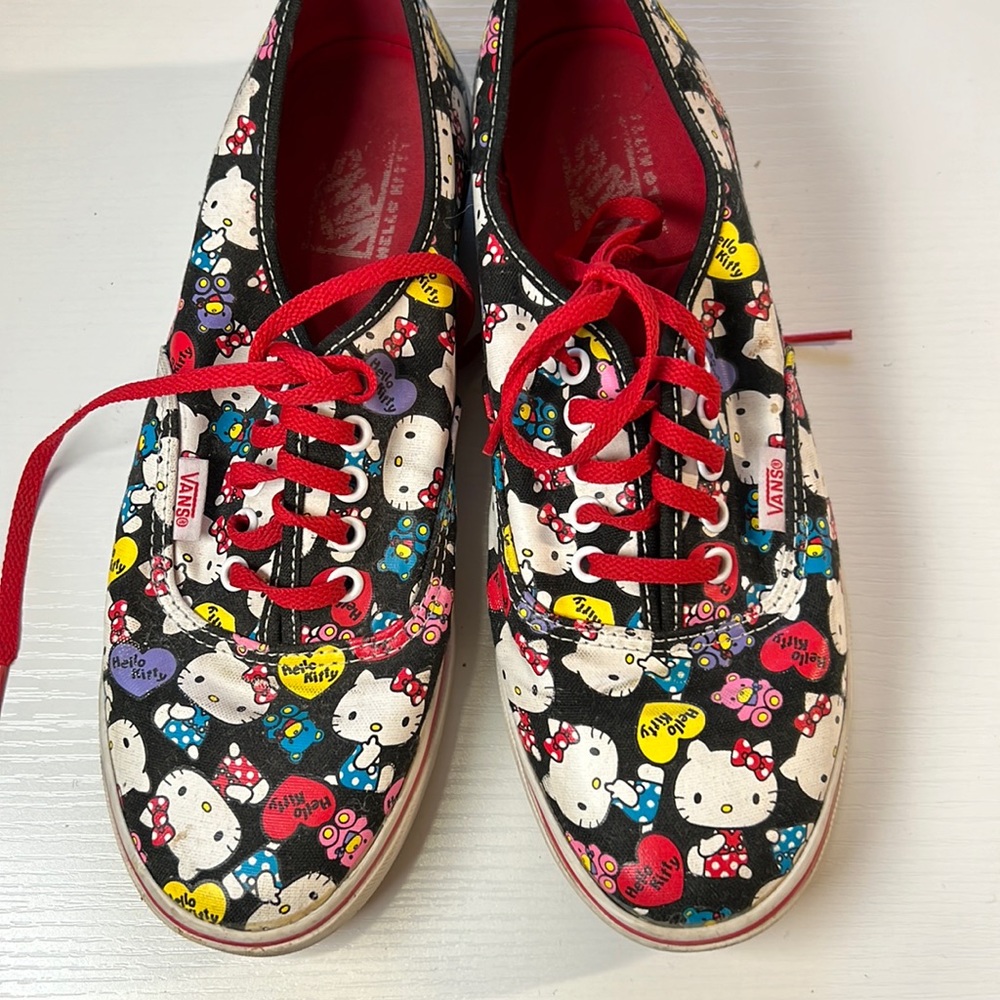 Vans hello kitty sneakers